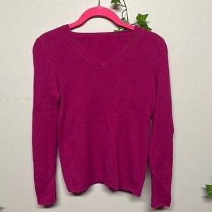Chashmere sweater in excellent condition